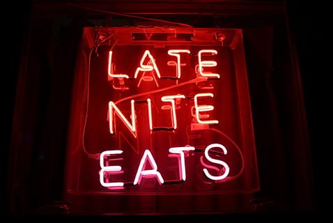 sign-neon-wall-night-thumbnail